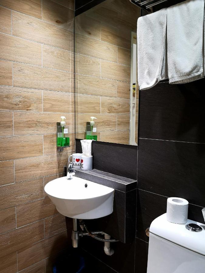 Qlio Hotel Кота Кинабалу Екстериор снимка